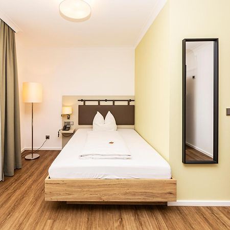 Koenigshof Bed And Breakfast Königstein im Taunus Екстериор снимка