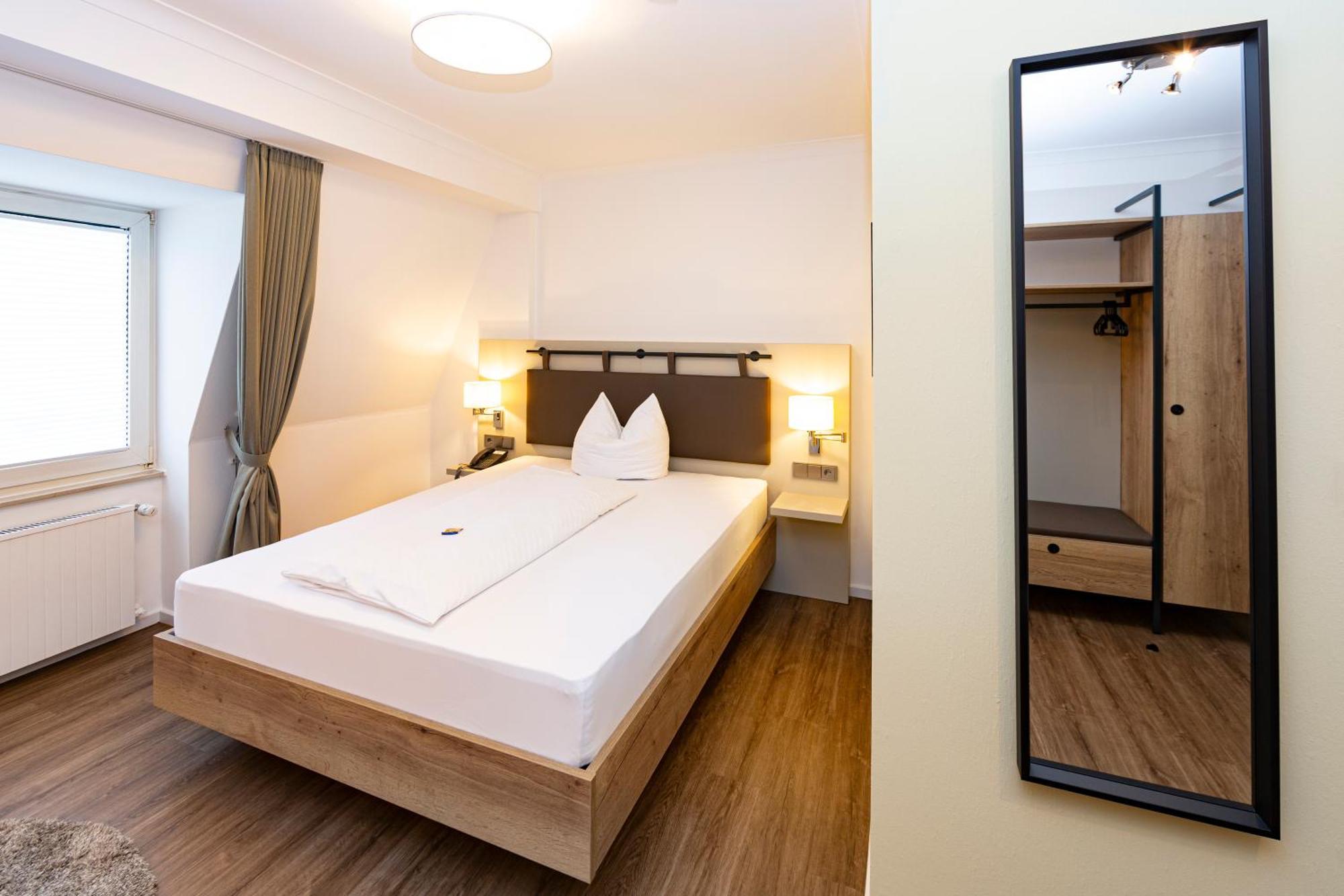 Koenigshof Bed And Breakfast Königstein im Taunus Екстериор снимка