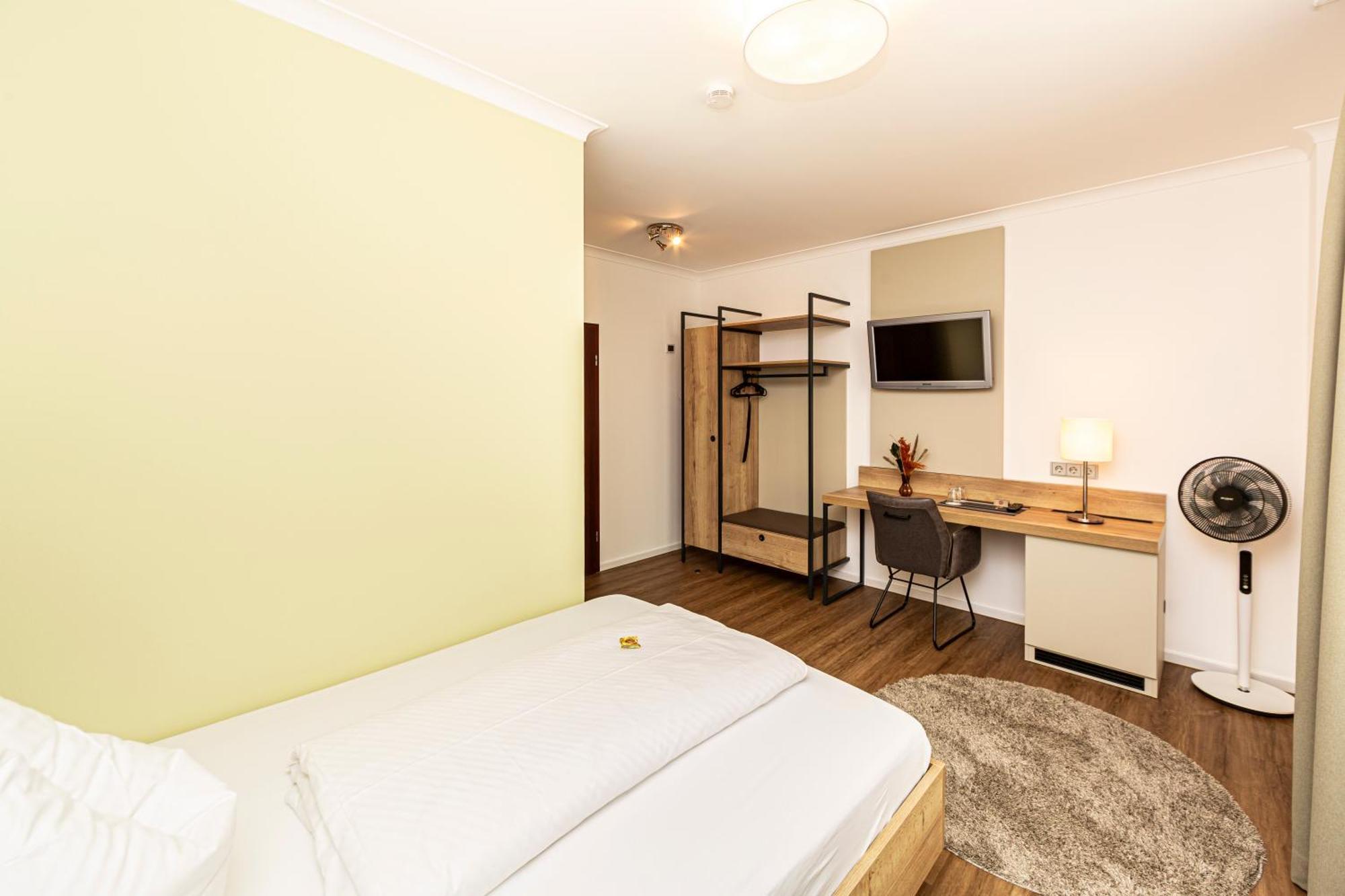 Koenigshof Bed And Breakfast Königstein im Taunus Екстериор снимка
